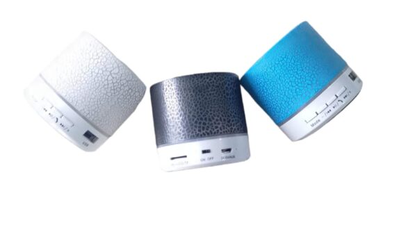 Mini bocina SPEAKER  diferentes colores bluetooth y mas